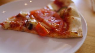 Spazio なすとトマトのピザ
