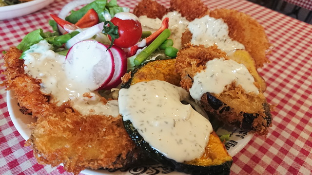 L.L.Kitchenの夏野菜とチキンカツのタルタル丼