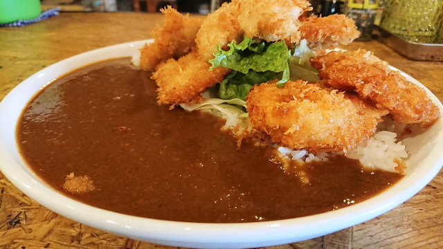 L.L.Kitchenの山盛りチキンカツカレー