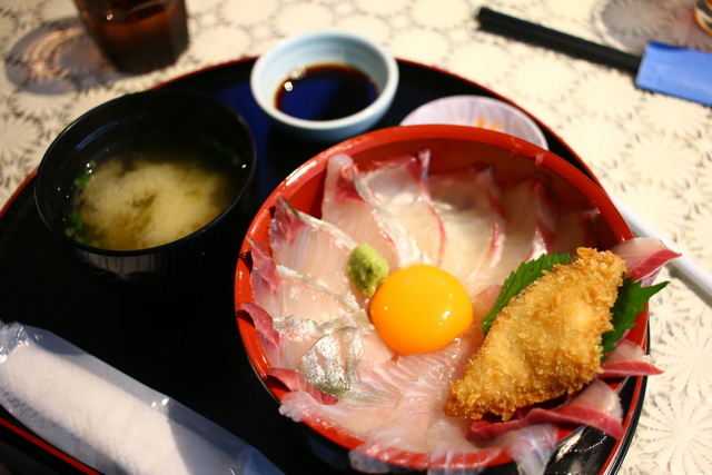 おくうら海鮮丼