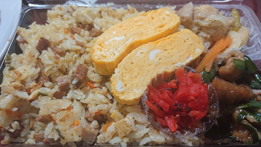 やきめし弁当（380円）