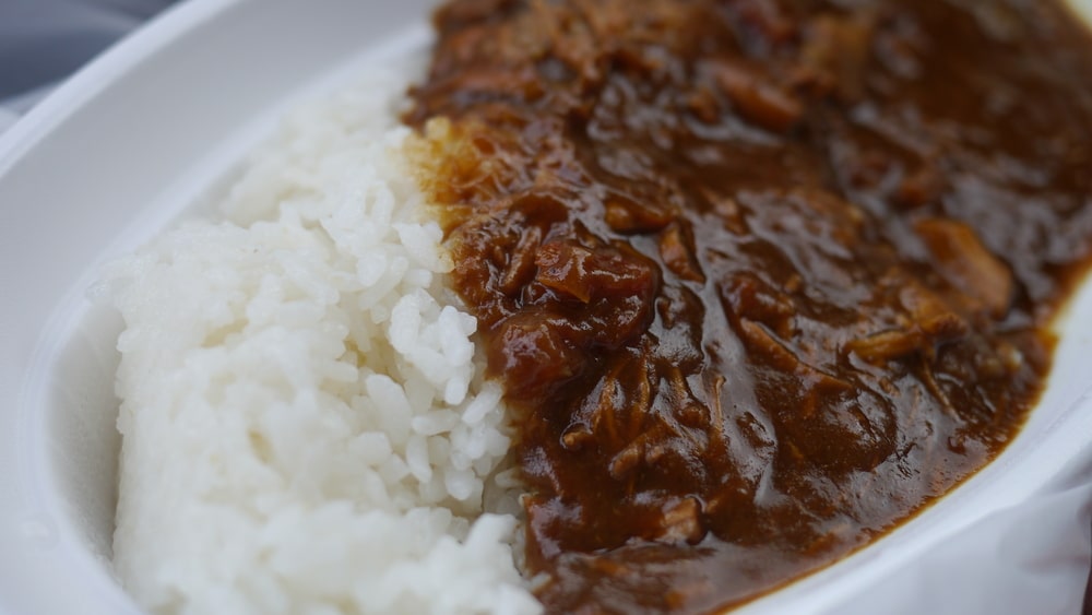 鶏肉がたっぷり入ったカレー